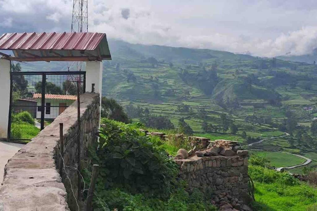 Casa con impresionante vista a las montañas y cascada en Canta view 2