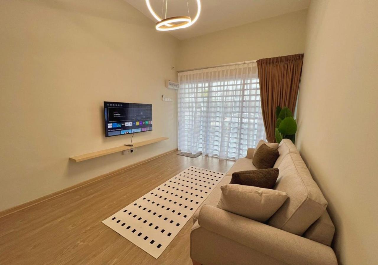 Polo Stay, 4 bedroom Single Storey house Ipoh for 10 pax photo 7