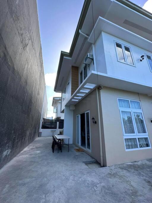 Casa VLOM Staycation
