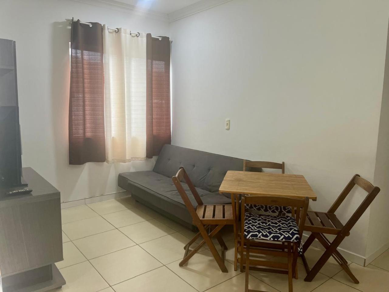 Apto 2 dorm com garagem