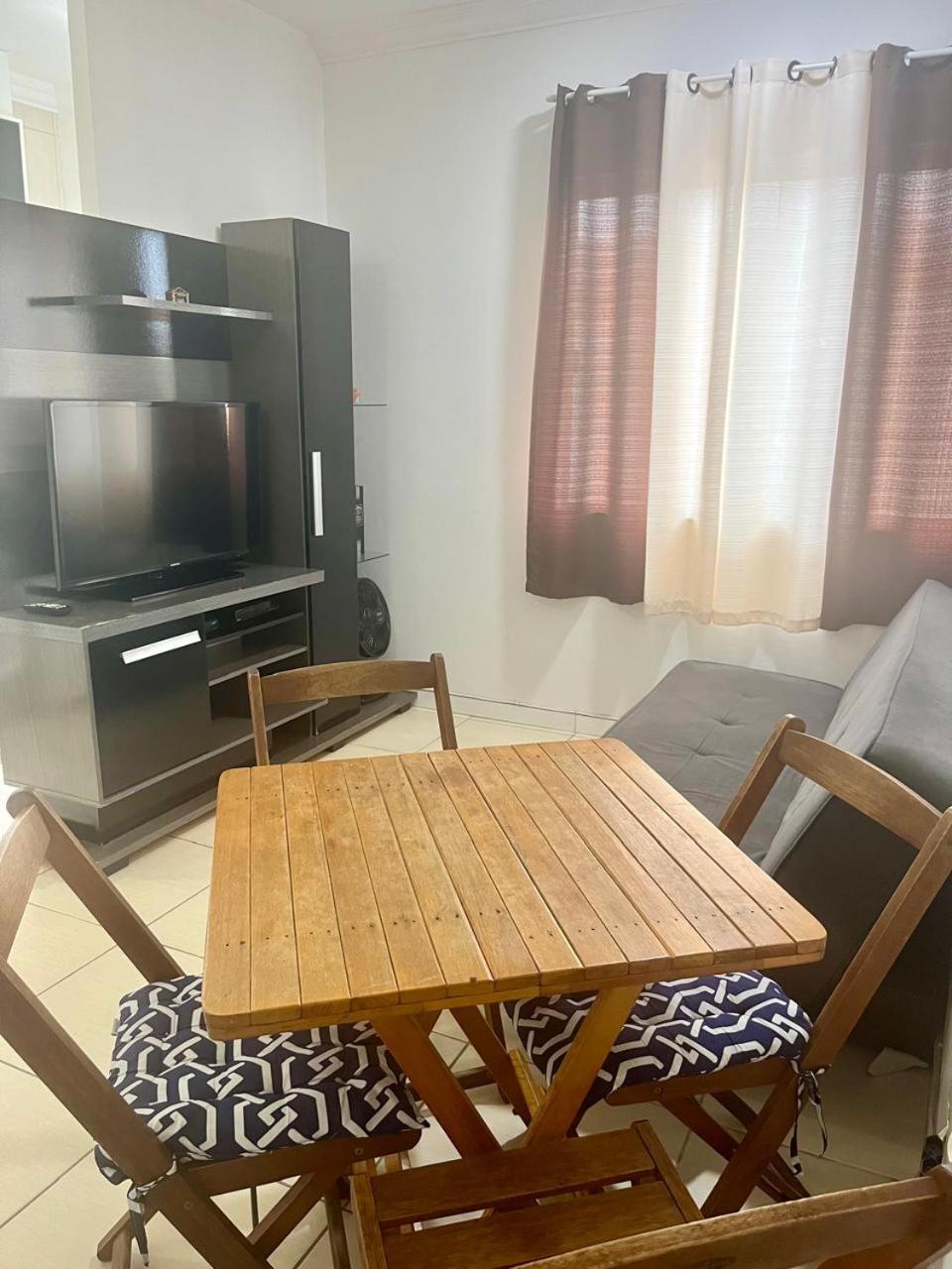 Apto 2 dorm com garagem