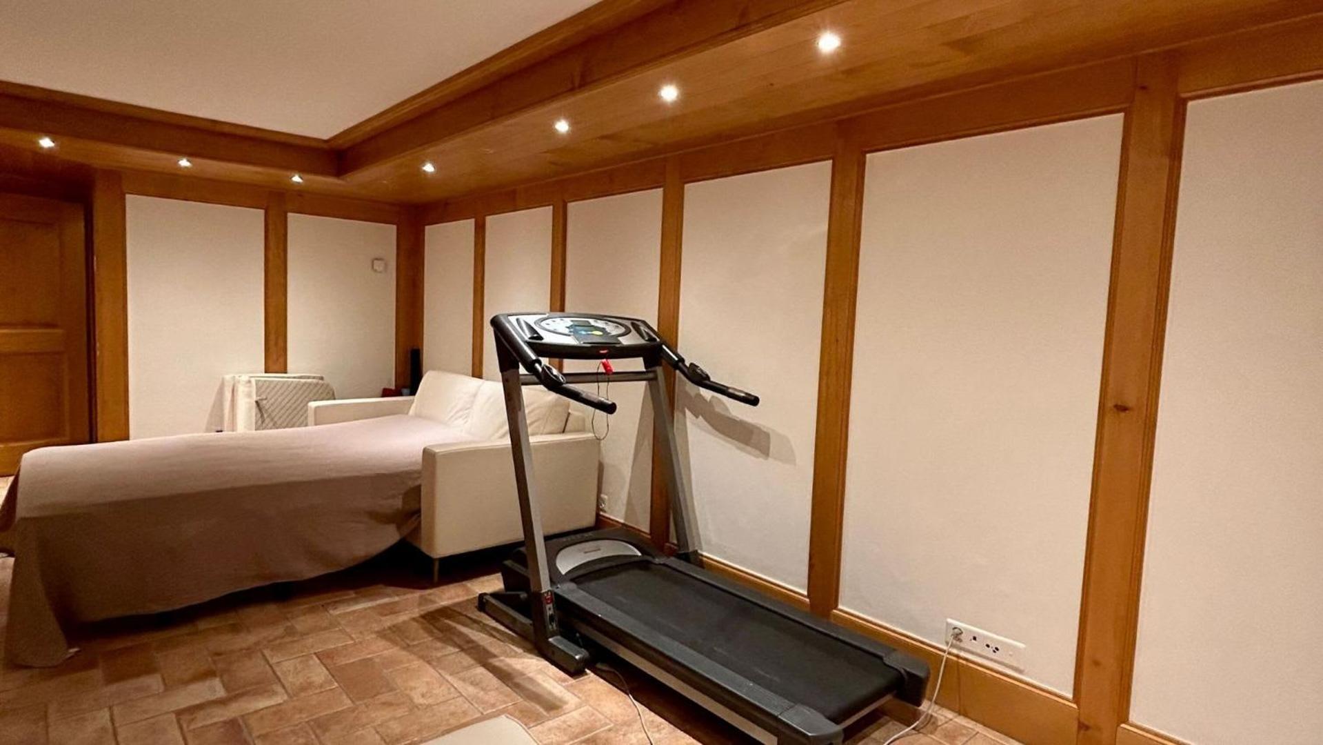 Spa Chalet in Ground Floor Cozy Duplex