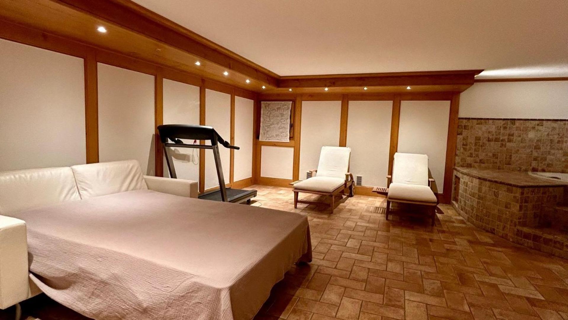 Spa Chalet in Ground Floor Cozy Duplex
