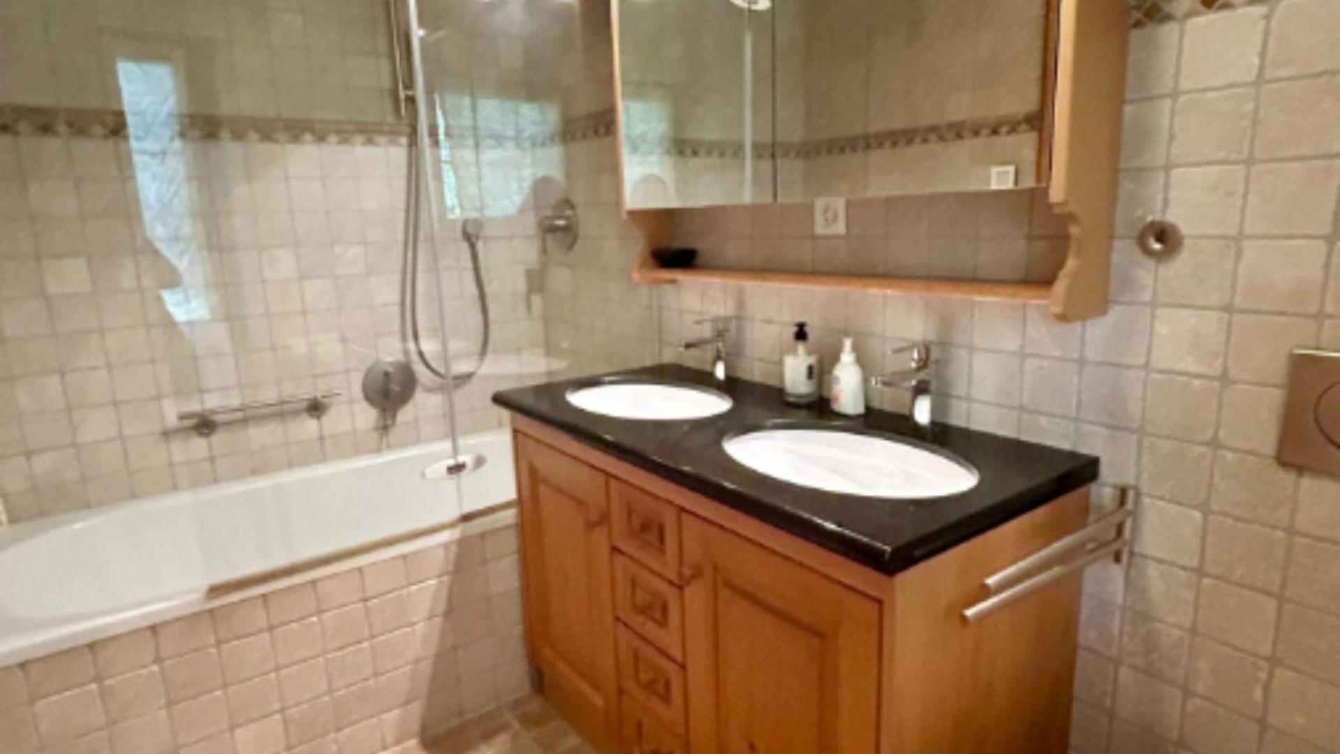 Spa Chalet in Ground Floor Cozy Duplex