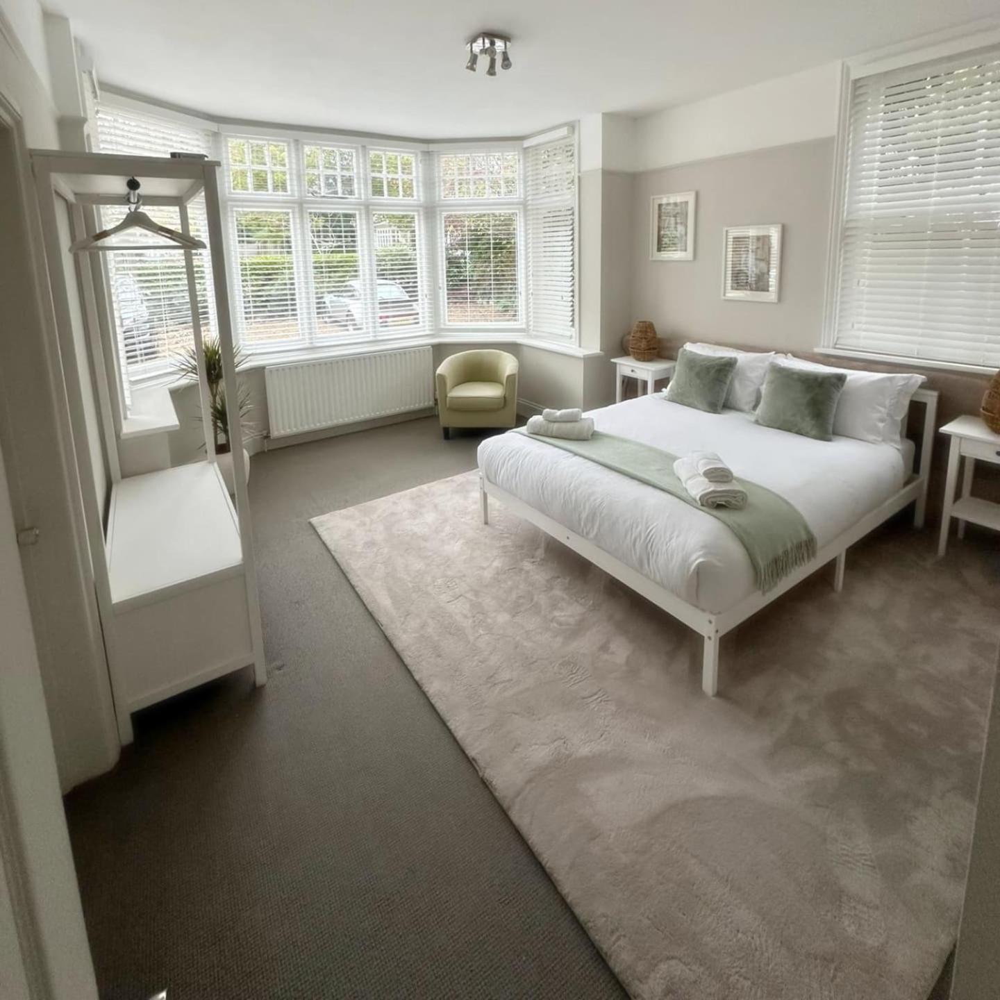 Woodfalls Luxury Getaway