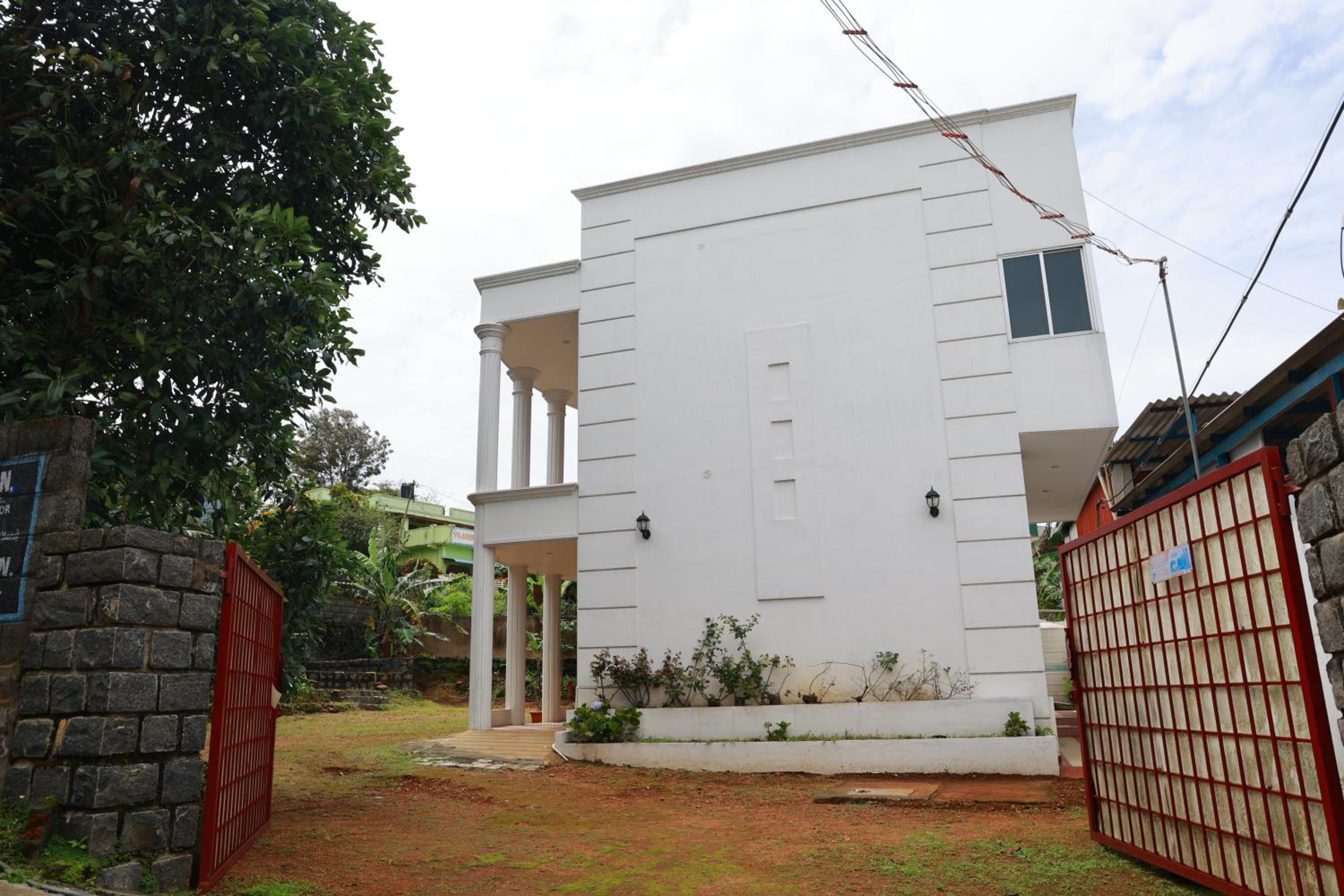 Chithralaya Guest House view 3
