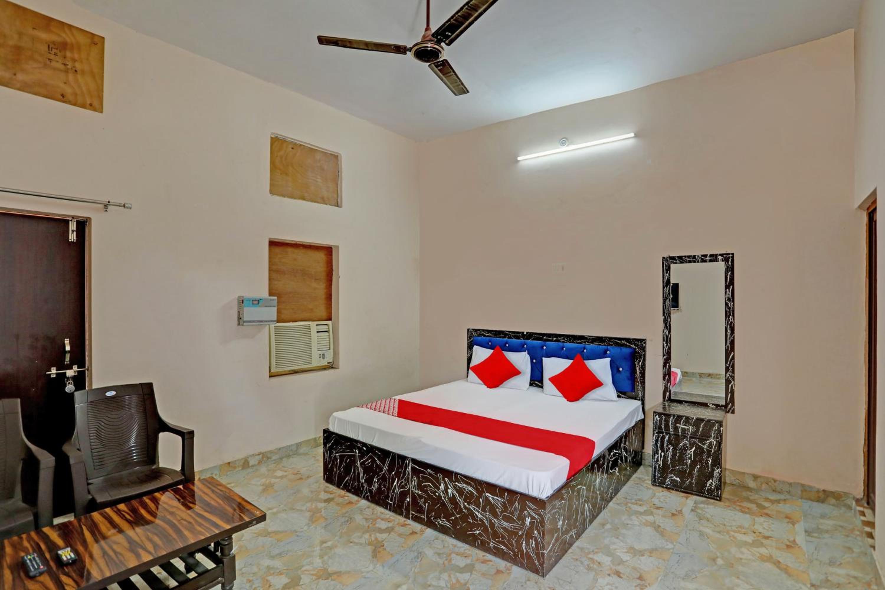 Hotel O RELAX INN