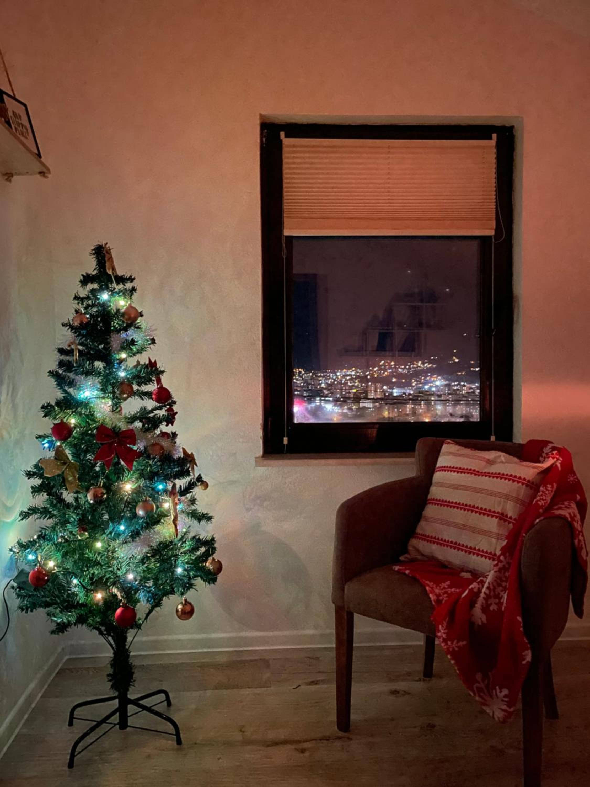 Hills Holiday House