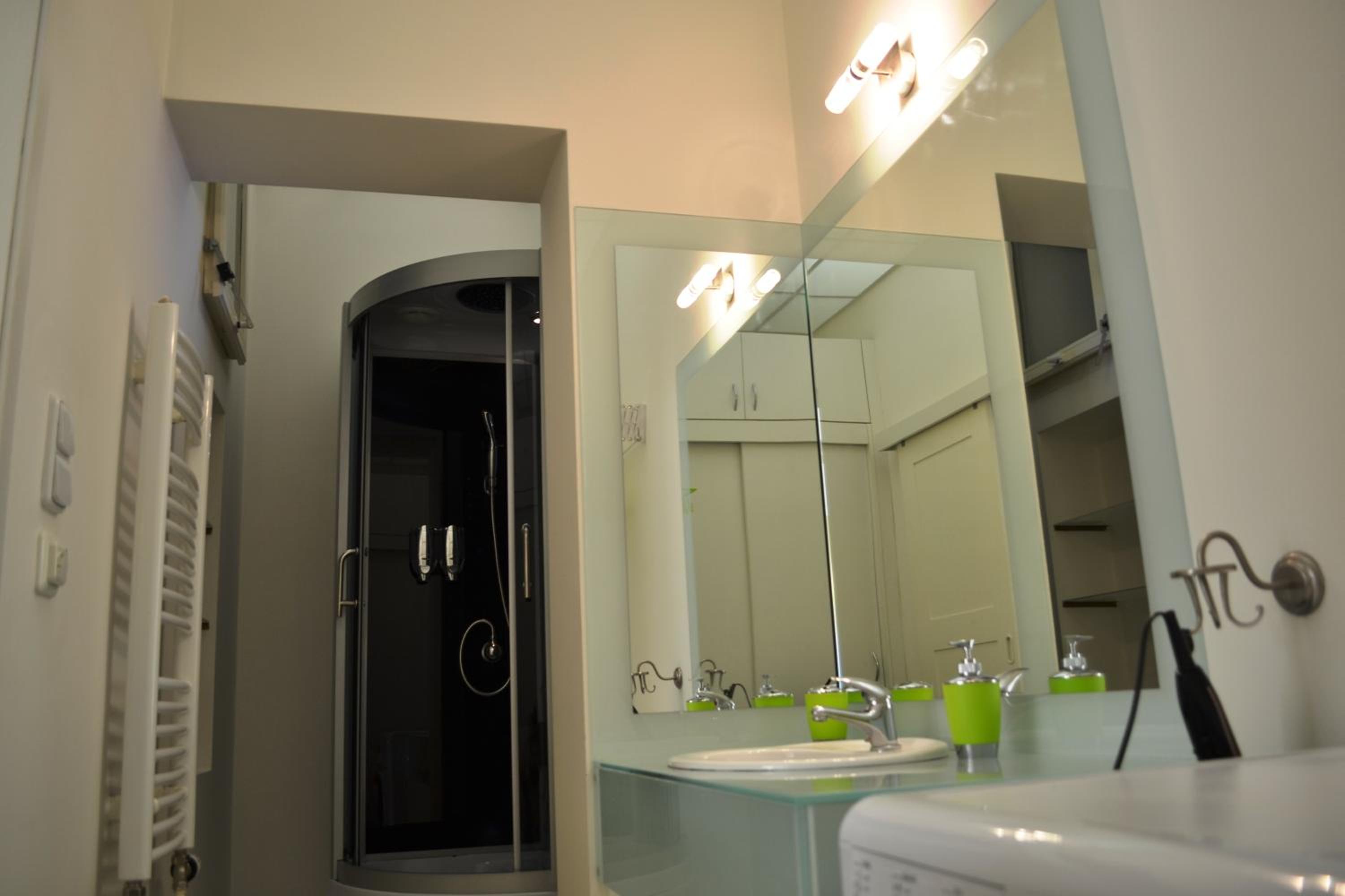 Sunflower 2BDR Flat By Ruterra