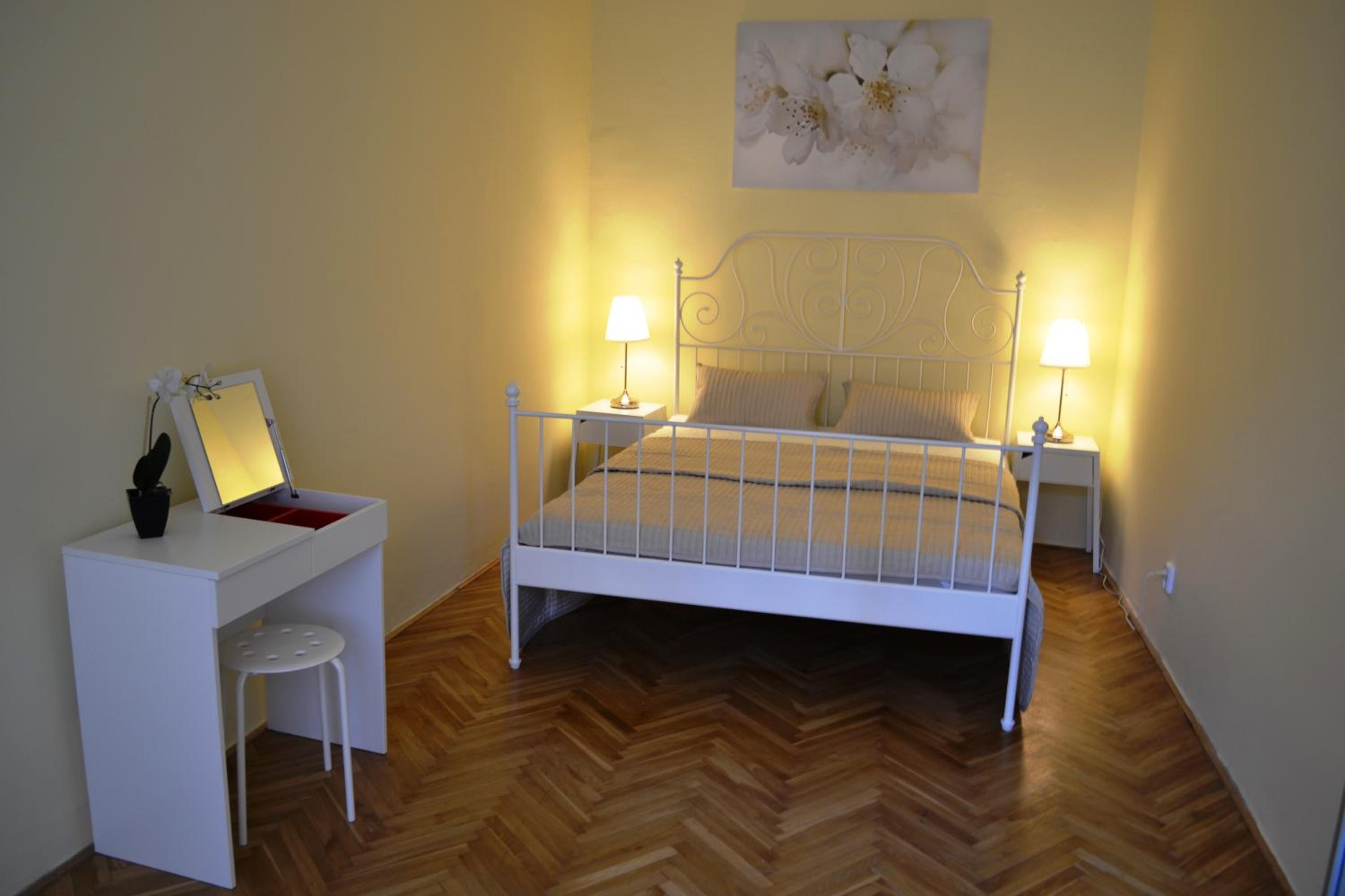 Sunflower 2BDR Flat By Ruterra