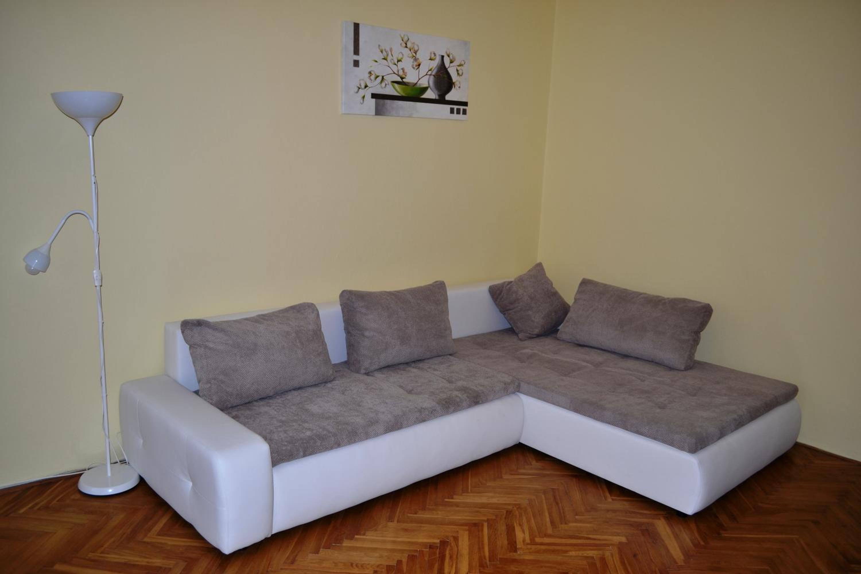 Sunflower 2BDR Flat By Ruterra