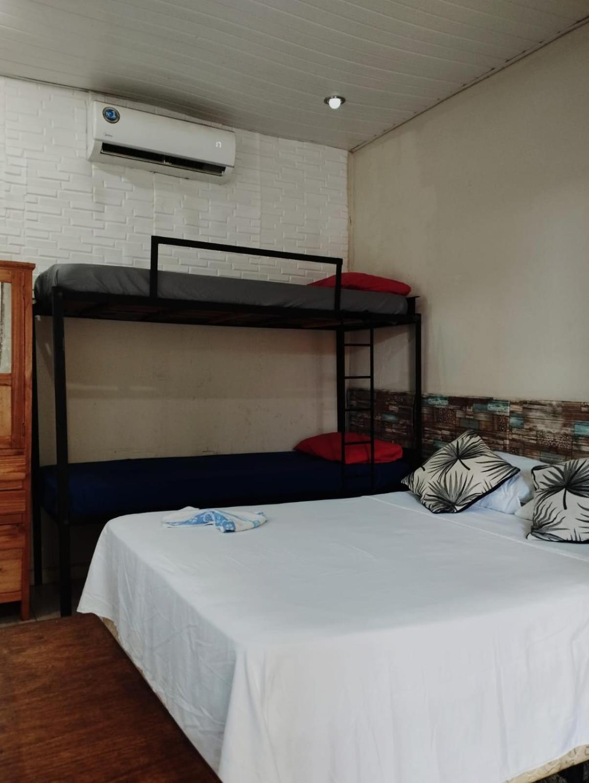 Mi Hábitat Dormitorios con Sala Cocina Comedor y Quincho