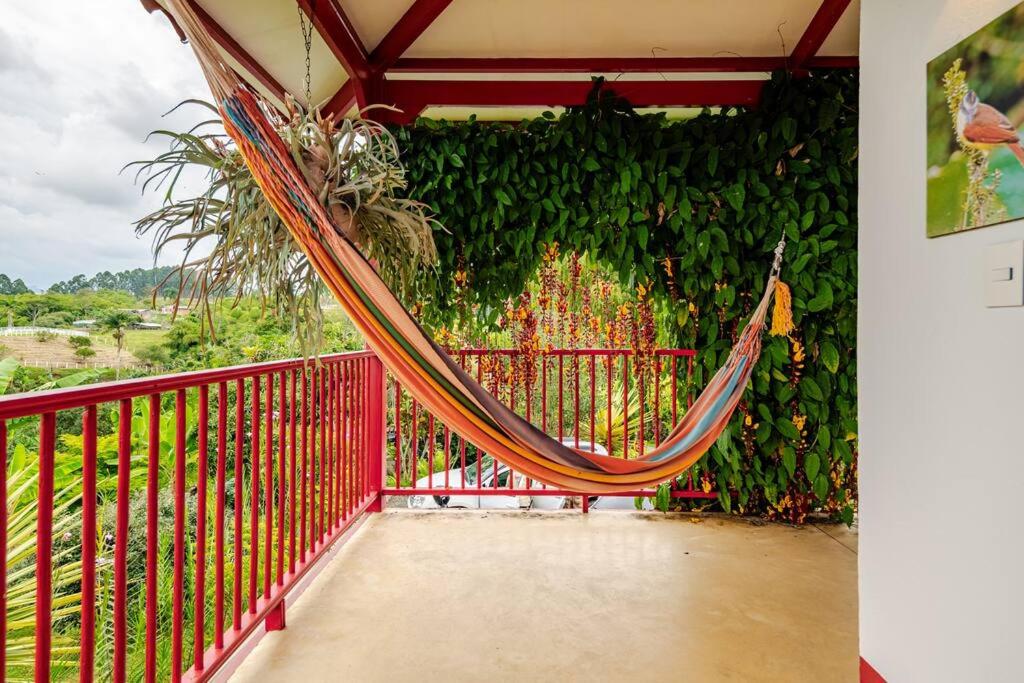Casa cafetera en Pereira con Jacuzzi y 5 habitaciones