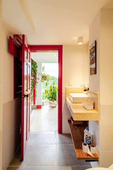 Casa cafetera en Pereira con Jacuzzi y 5 habitaciones