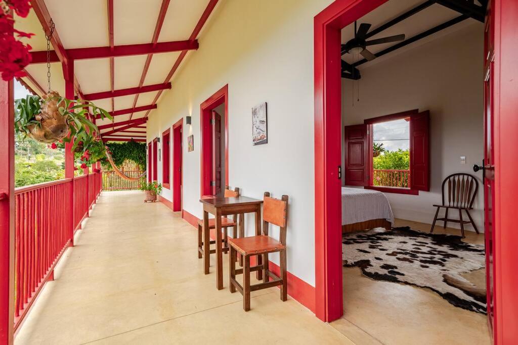 Casa cafetera en Pereira con Jacuzzi y 5 habitaciones
