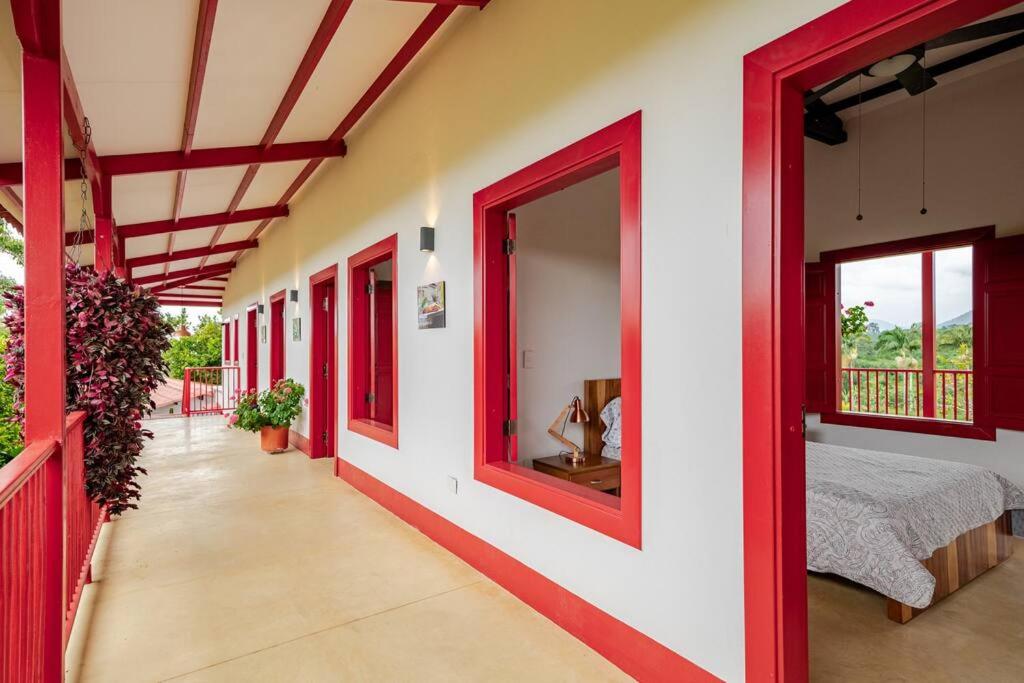 Casa cafetera en Pereira con Jacuzzi y 5 habitaciones