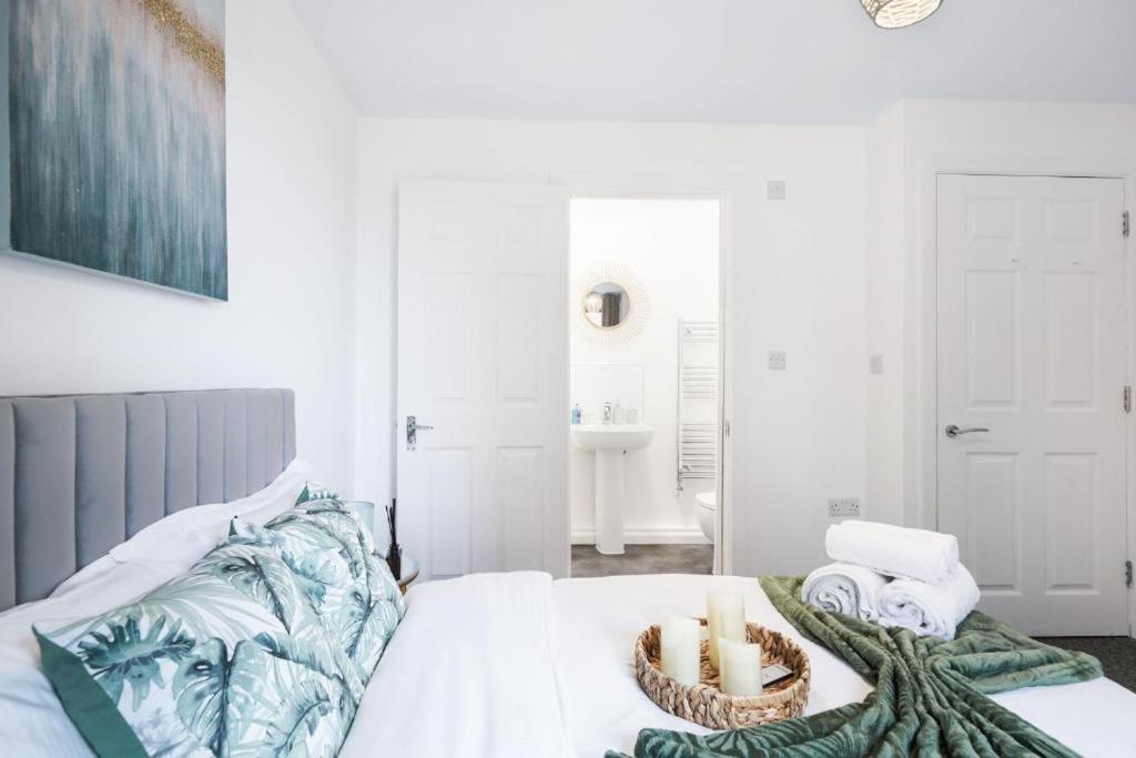 One and Two Bed Apartments Slough near Heathrow