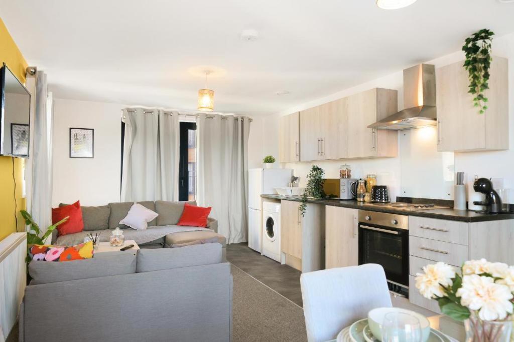 One and Two Bed Apartments Slough near Heathrow