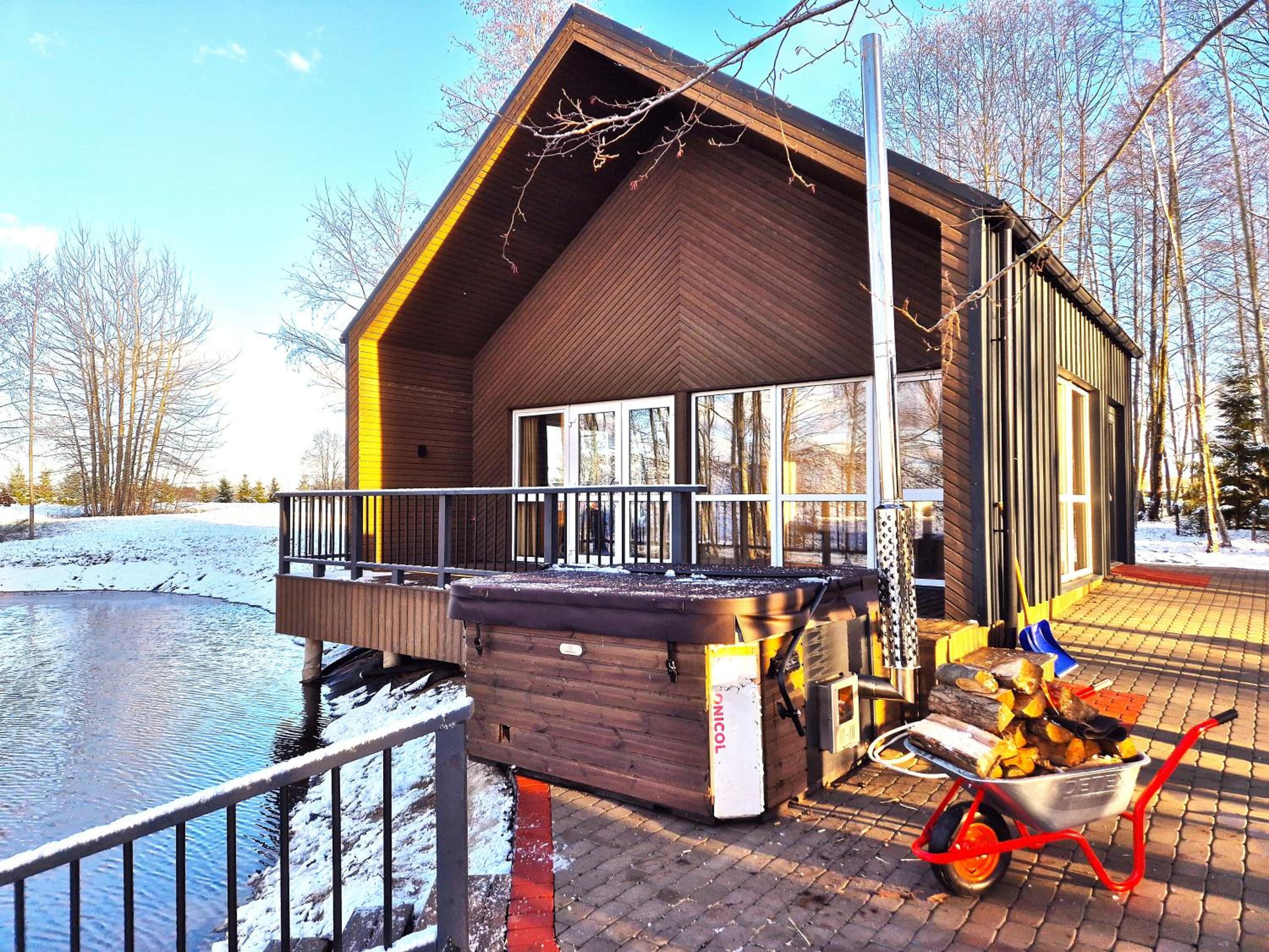 Župė Dream House with jacuzzi and sauna