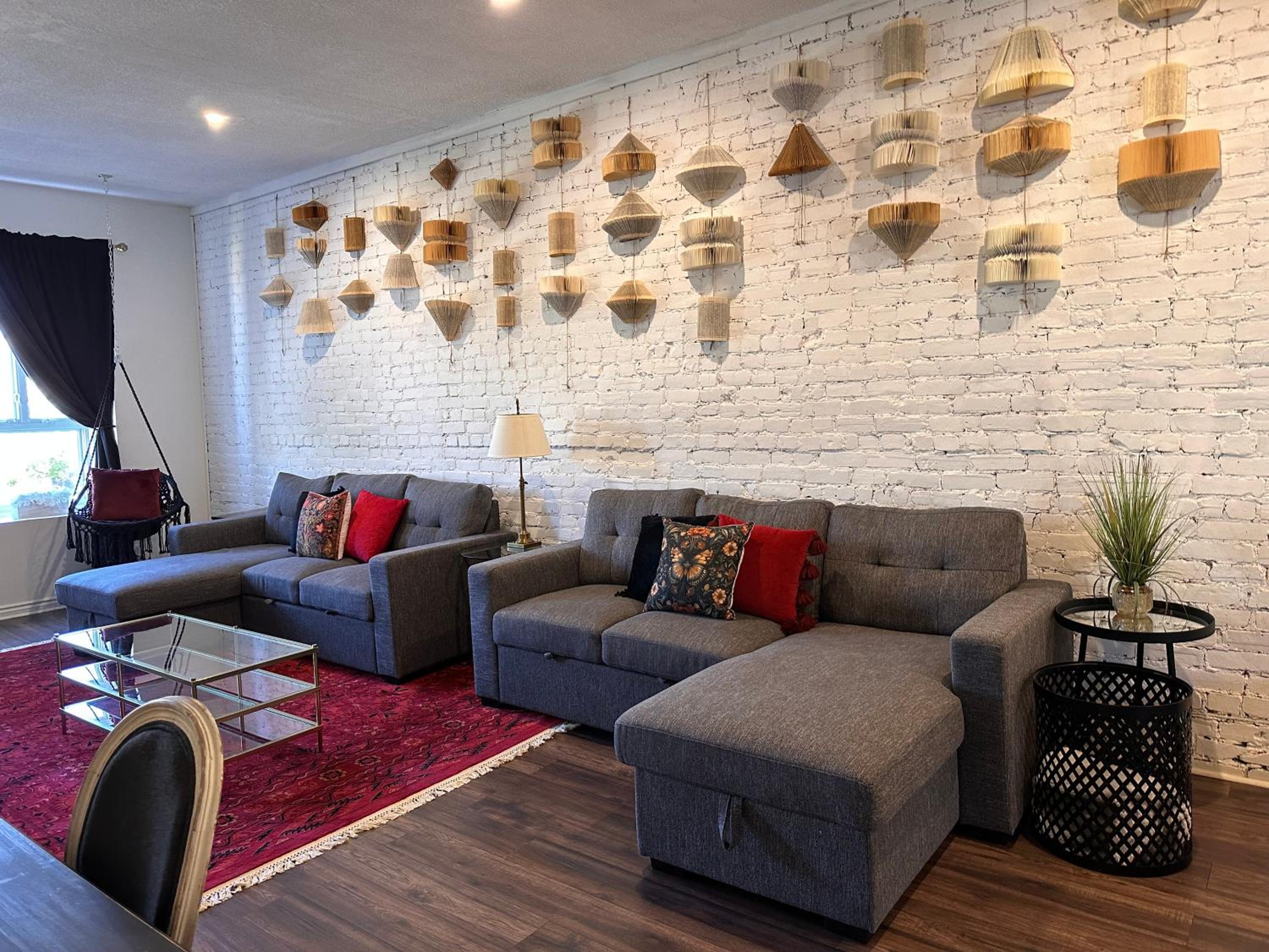 Historic Plateau Loft with 3 Private Baths