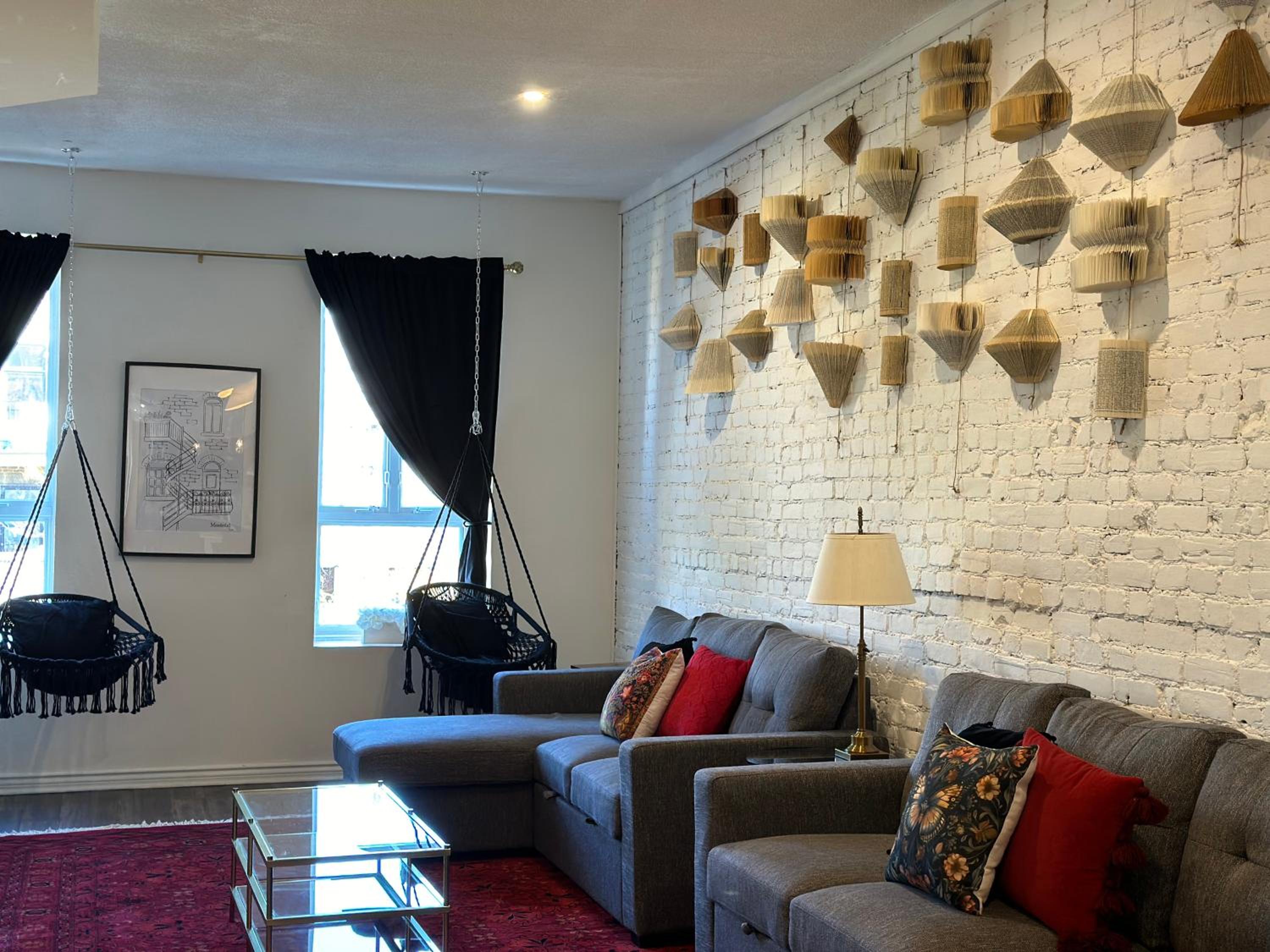 Historic Plateau Loft with 3 Private Baths