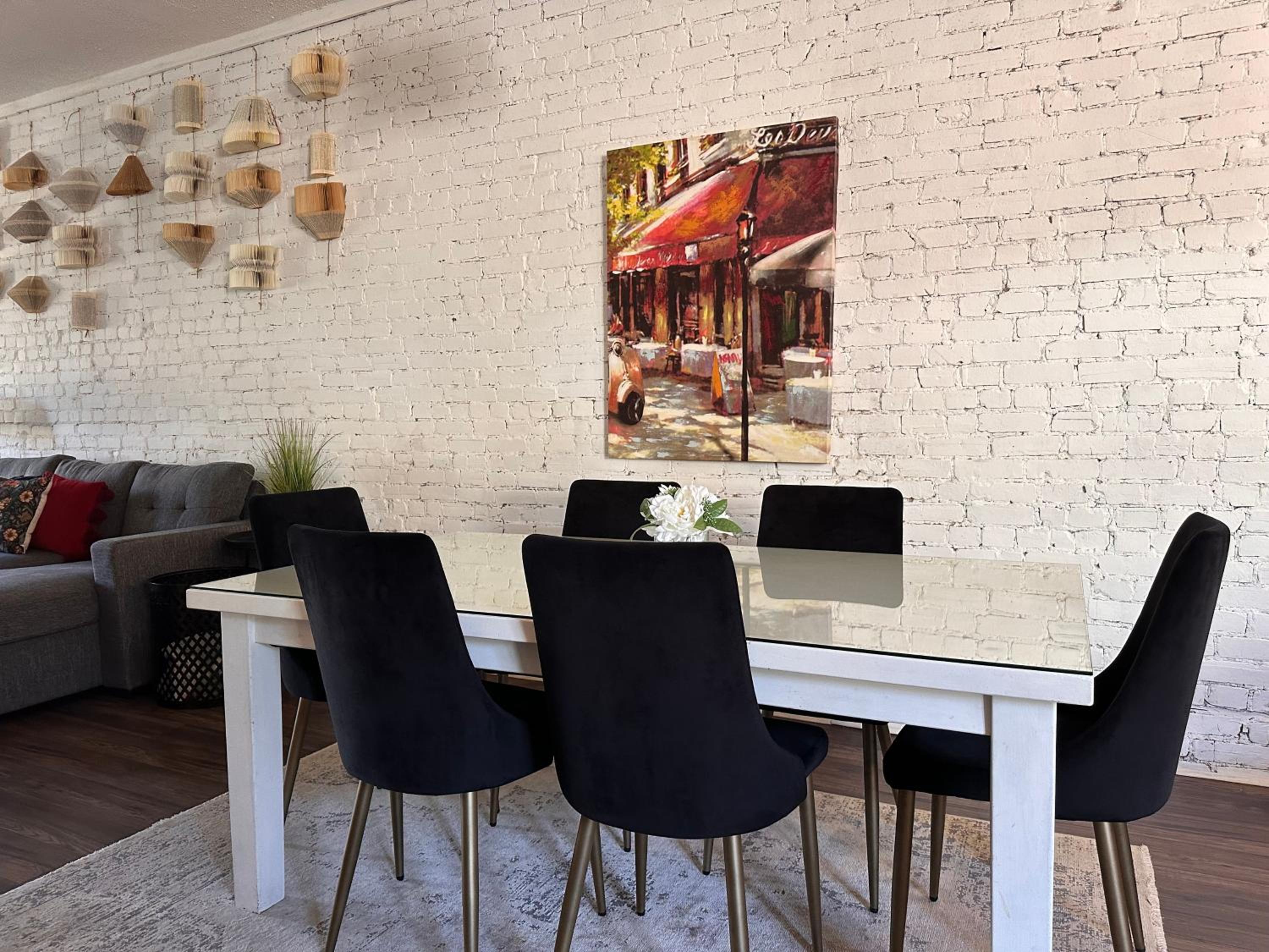 Historic Plateau Loft with 3 Private Baths