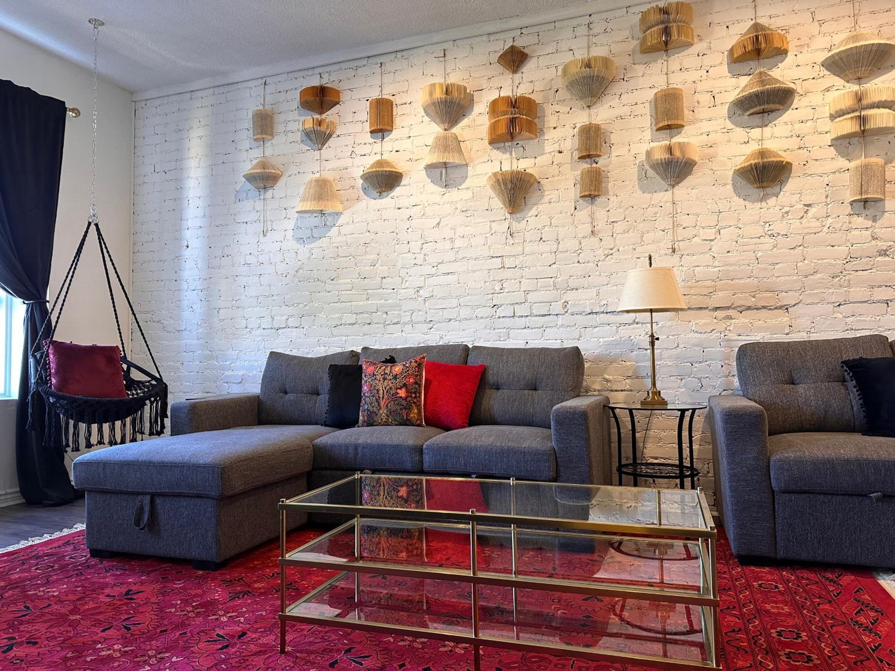 Historic Plateau Loft with 3 Private Baths