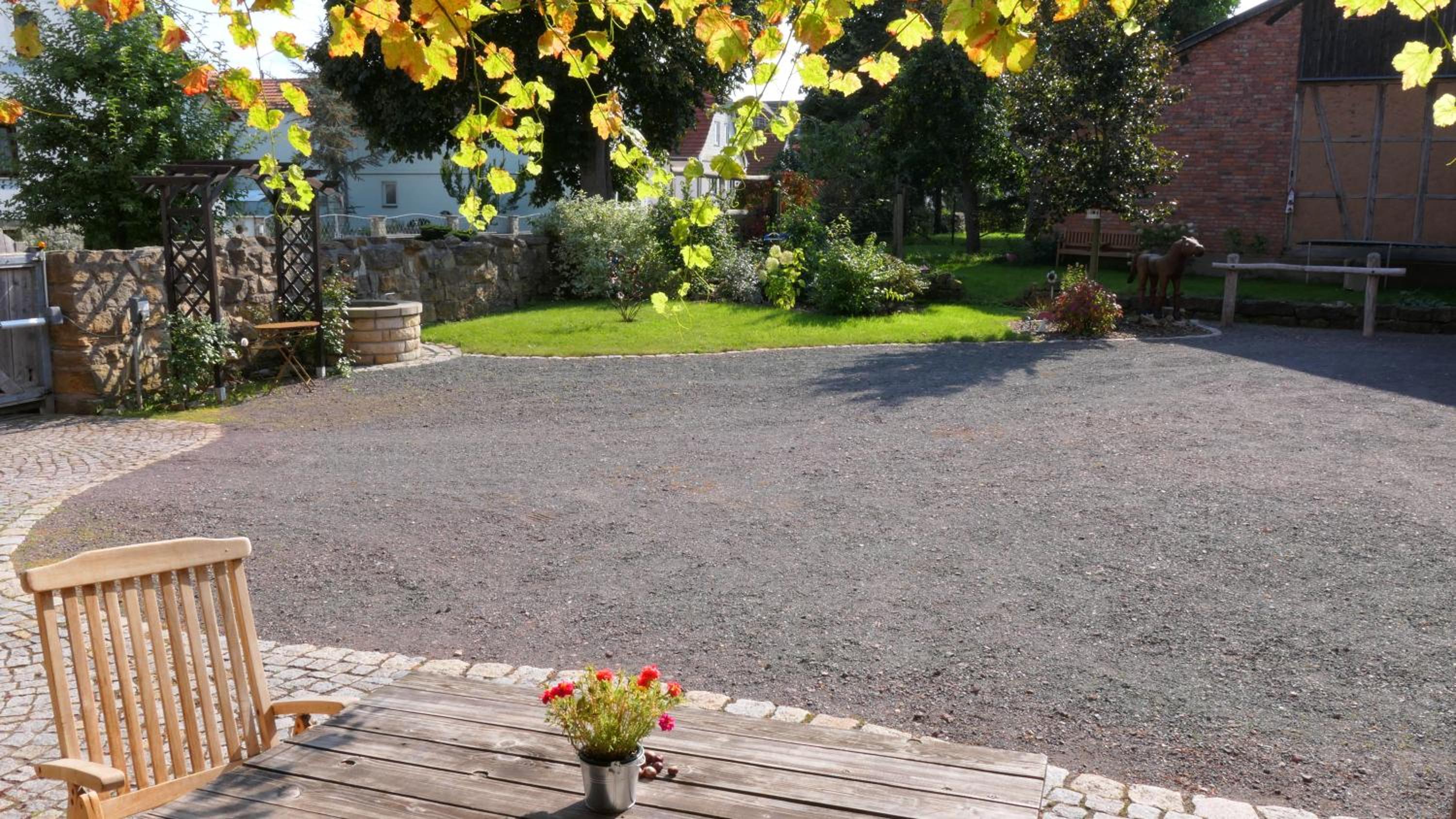 Fachwerkhaus mit rustikalem Weinkeller und Garten, ganze Unterkunft, gute Lage