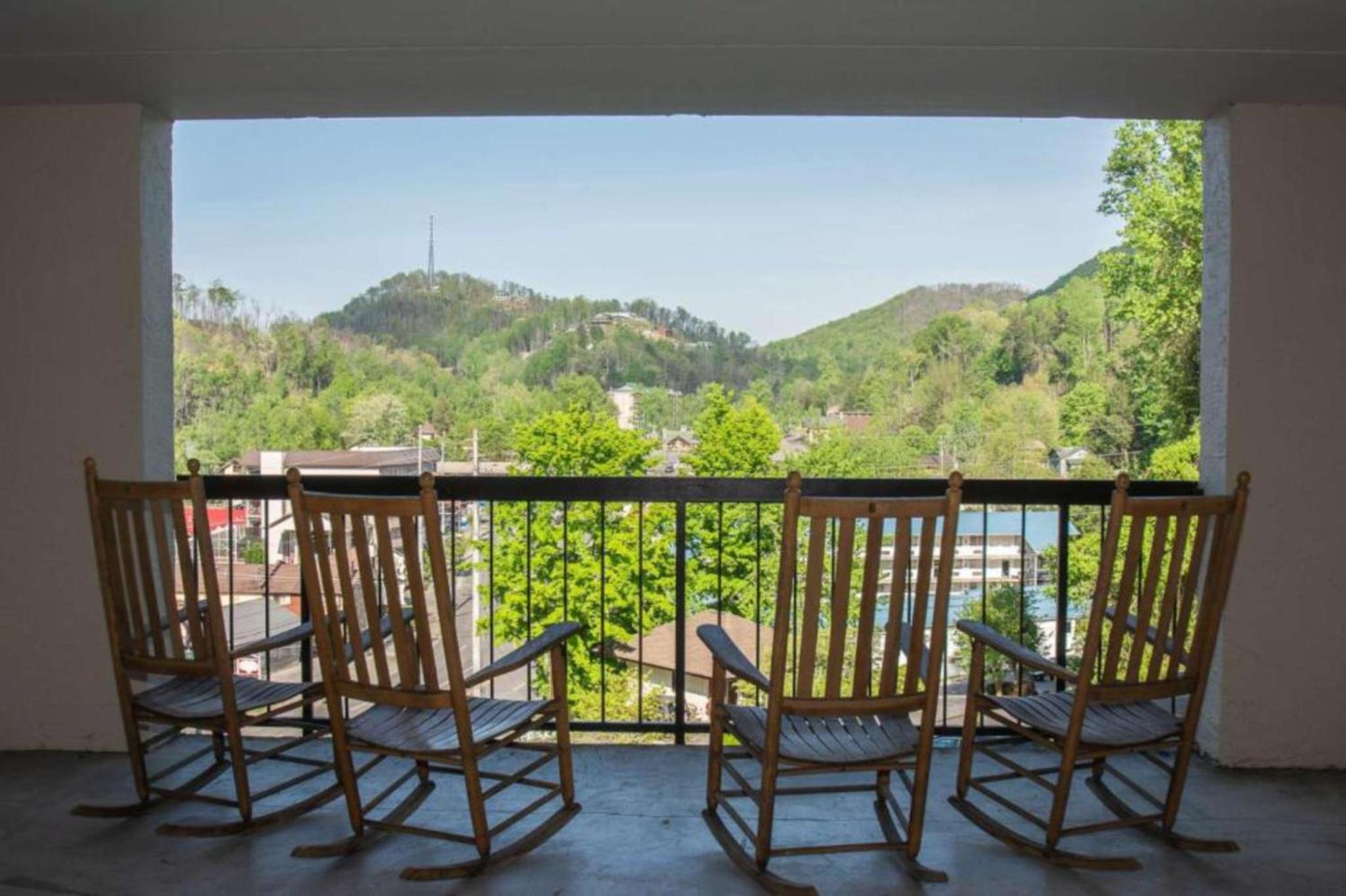 Gatlinburg Chateau Condo 107 view 3