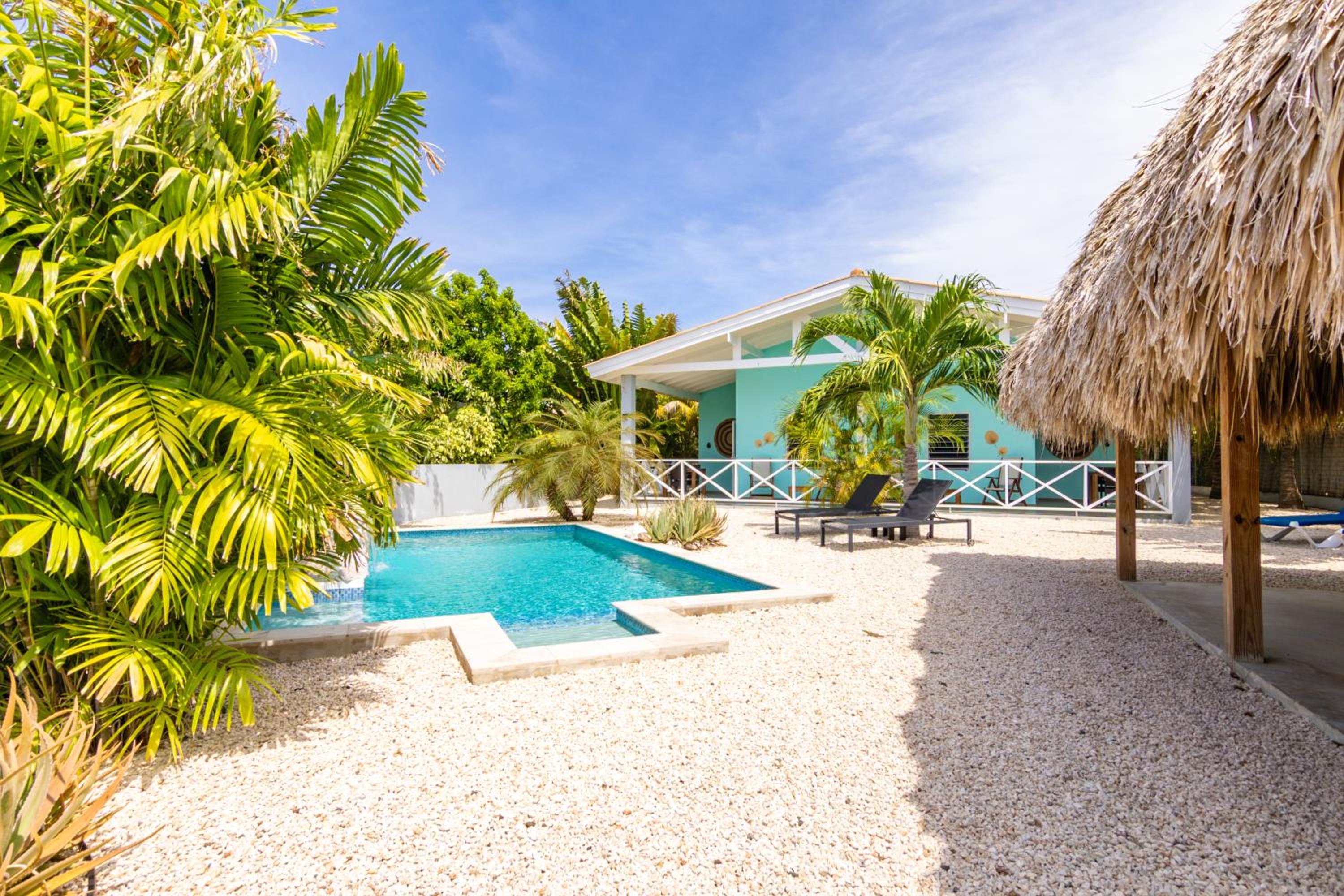 Paradise Apartments - Curacao