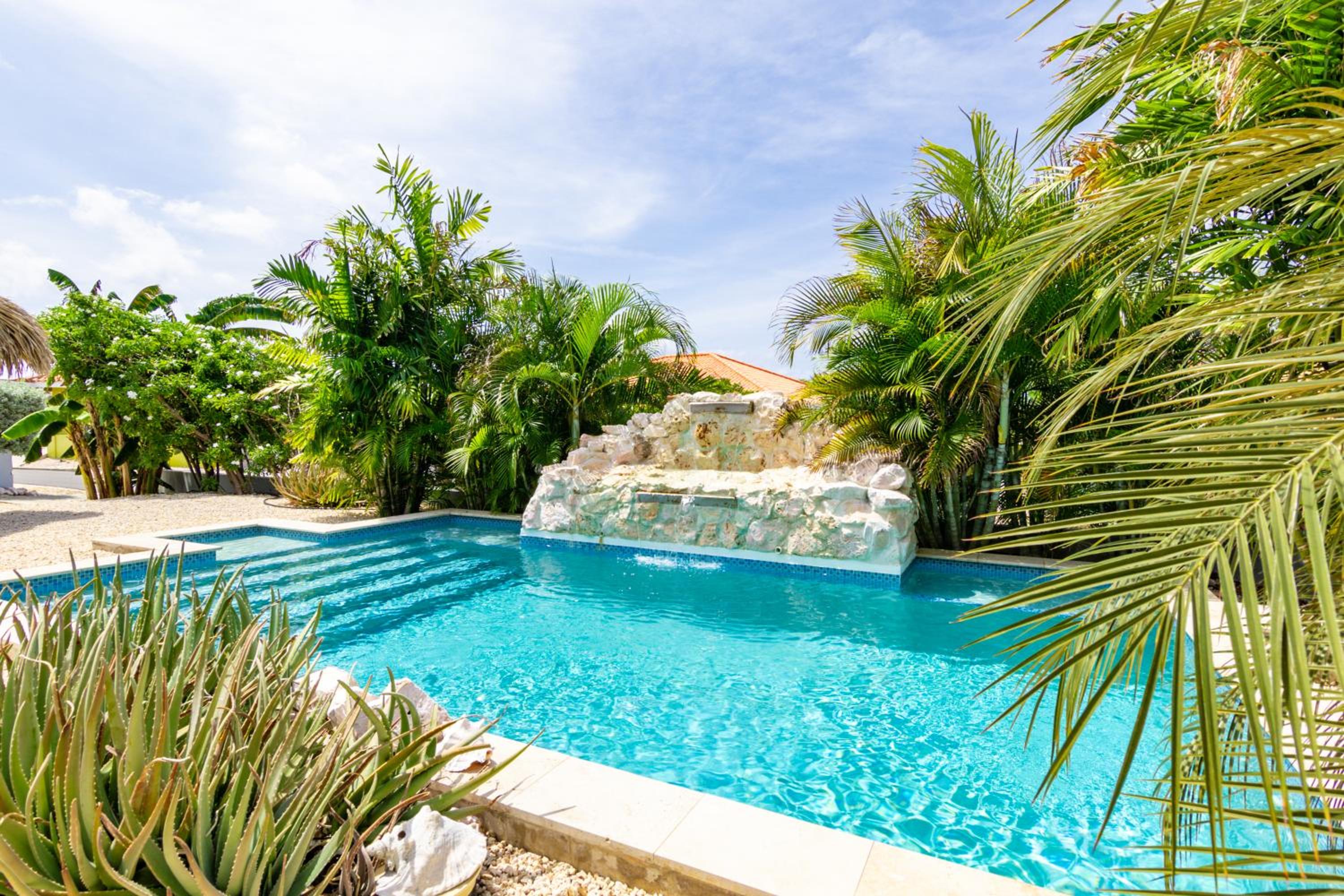 Paradise Apartments - Curacao