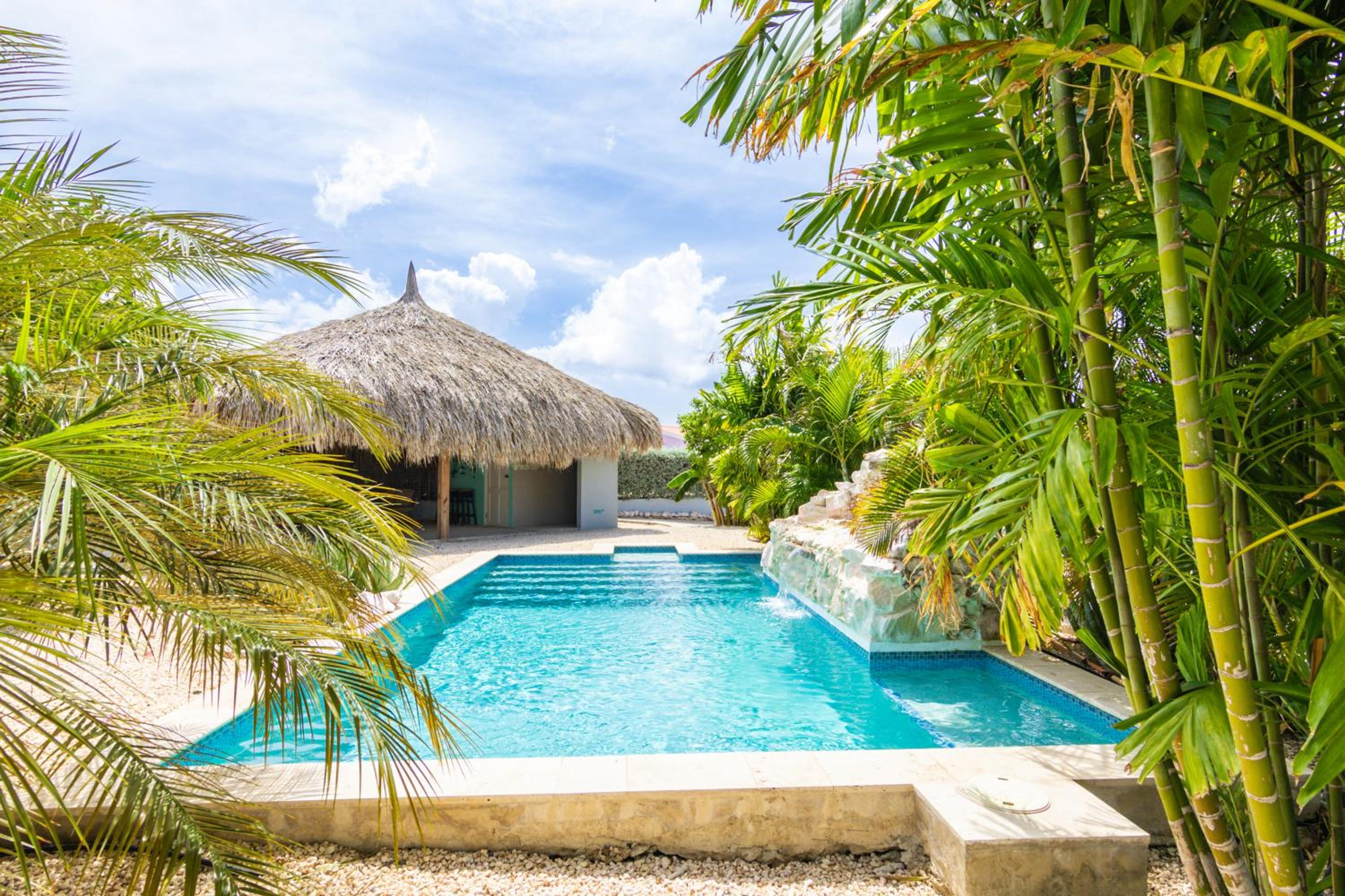 Paradise Apartments - Curacao