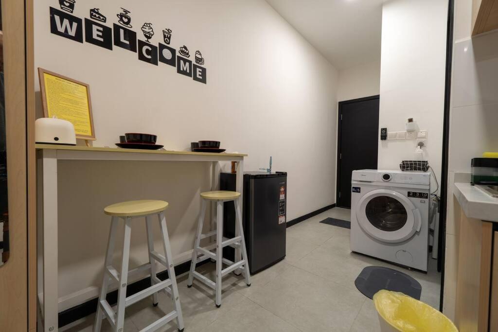 Neu Suites By Cozy Unit L30RA 2-3PAX near KLCC & Jelatek LRT