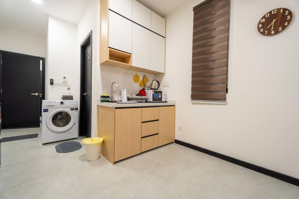 Neu Suites By Cozy Unit L30RA 2-3PAX near KLCC & Jelatek LRT