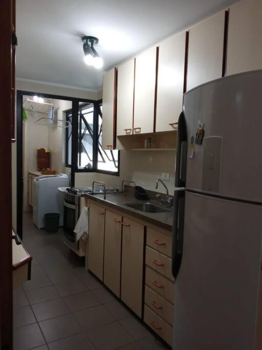Aconchegante apartamento no Guarujá