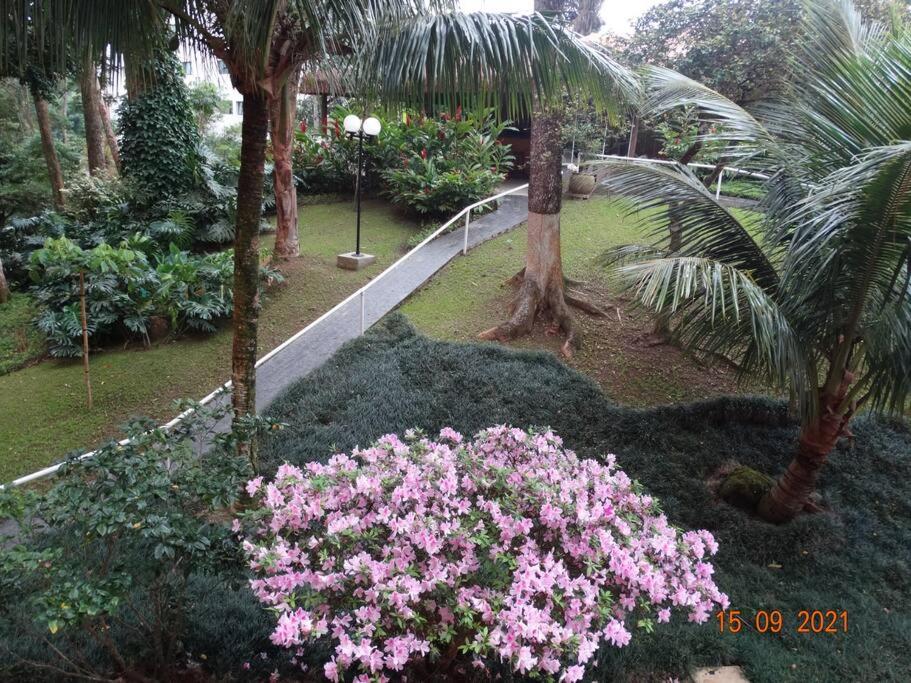 Apartamento com Vista Deslumbrante para o Mar com 4 suítes - Guarujá, SP