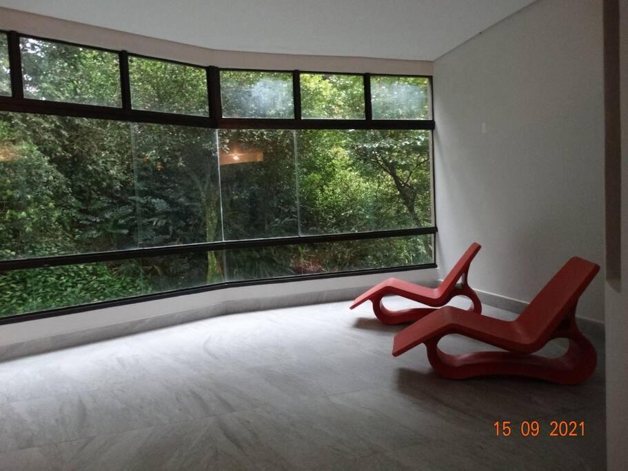 Apartamento com Vista Deslumbrante para o Mar com 4 suítes - Guarujá, SP