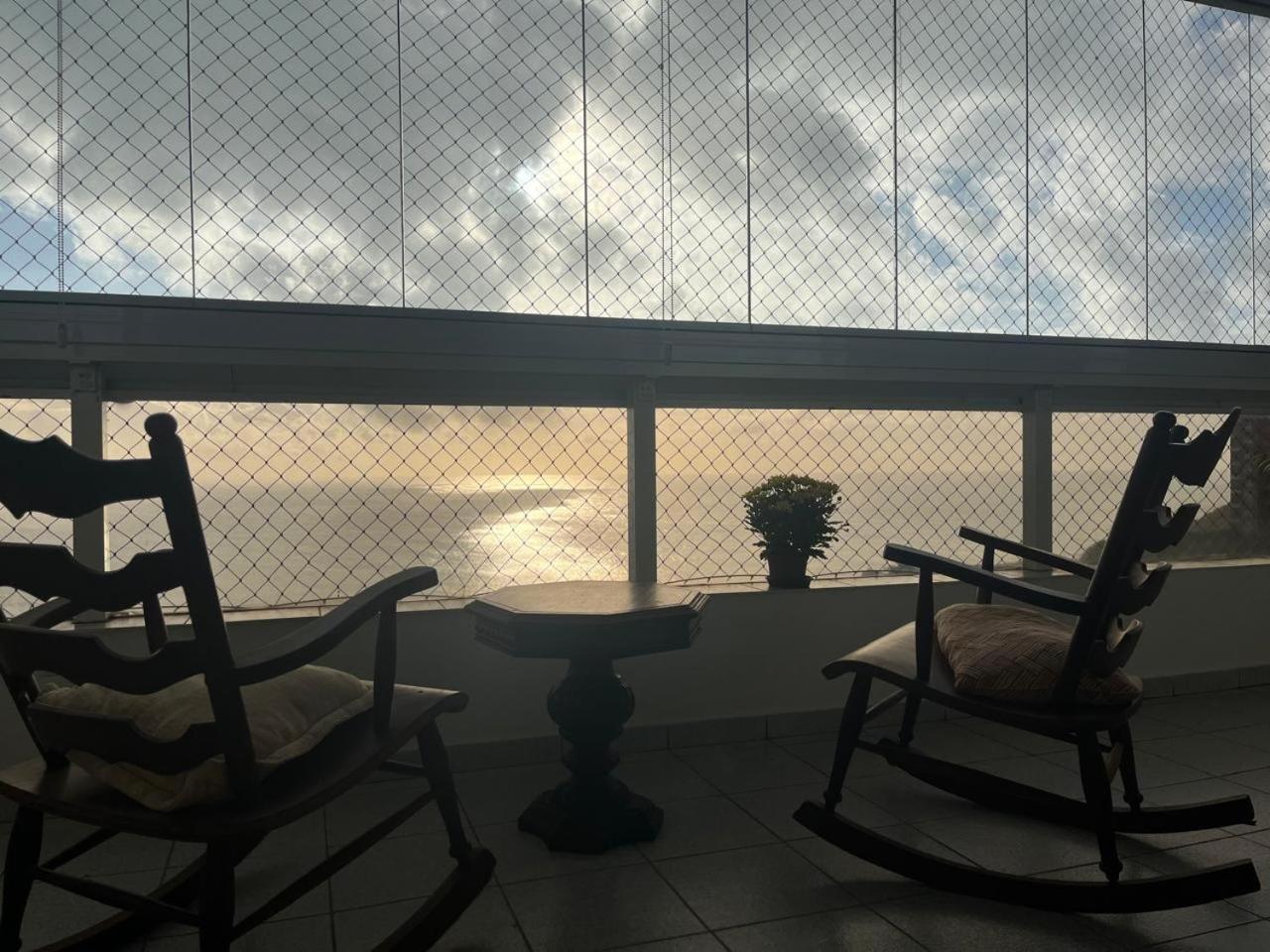 Apartamento com Vista Deslumbrante para o Mar com 4 suítes - Guarujá, SP