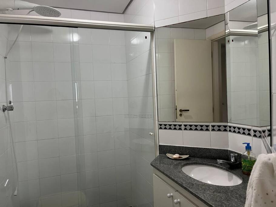Apartamento com Vista Deslumbrante para o Mar com 4 suítes - Guarujá, SP