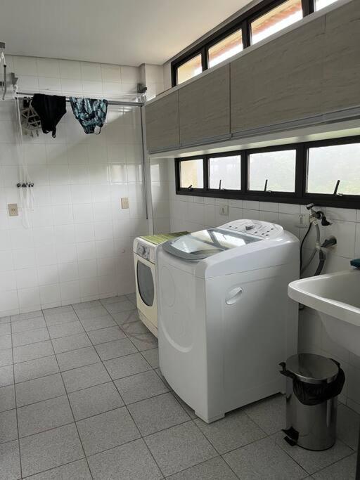 Apartamento com Vista Deslumbrante para o Mar com 4 suítes - Guarujá, SP