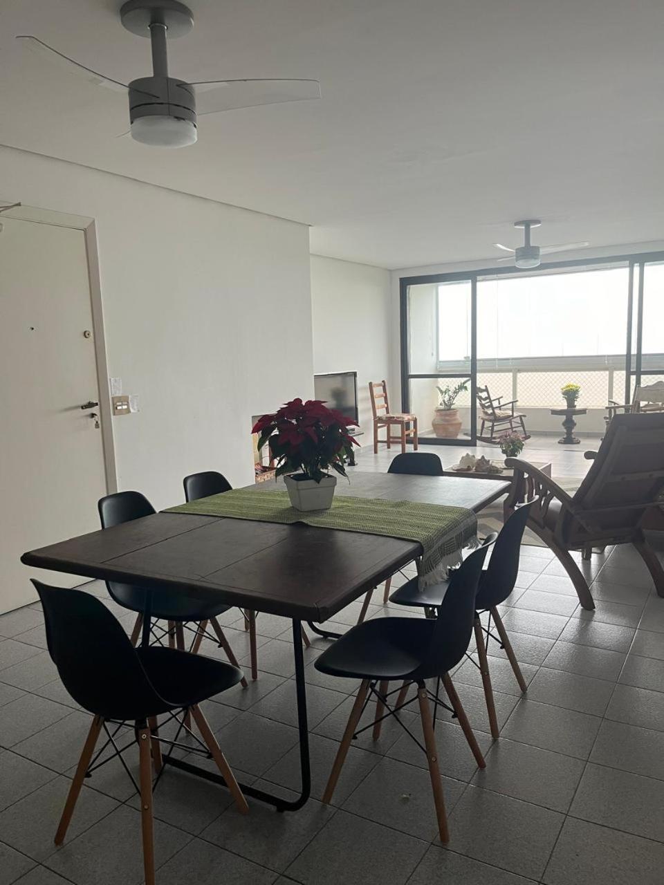 Apartamento com Vista Deslumbrante para o Mar com 4 suítes - Guarujá, SP