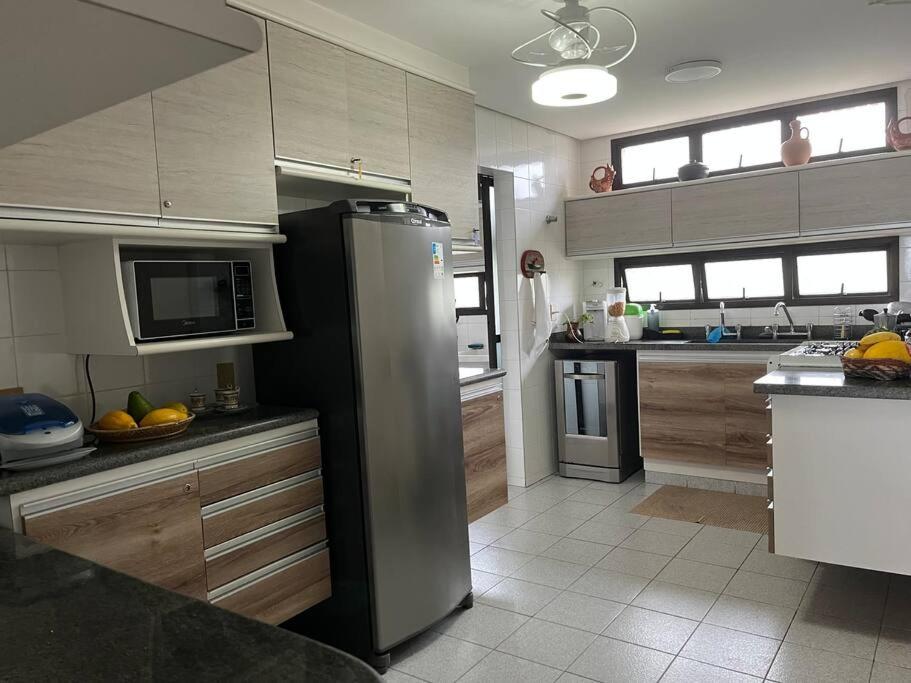 Apartamento com Vista Deslumbrante para o Mar com 4 suítes - Guarujá, SP
