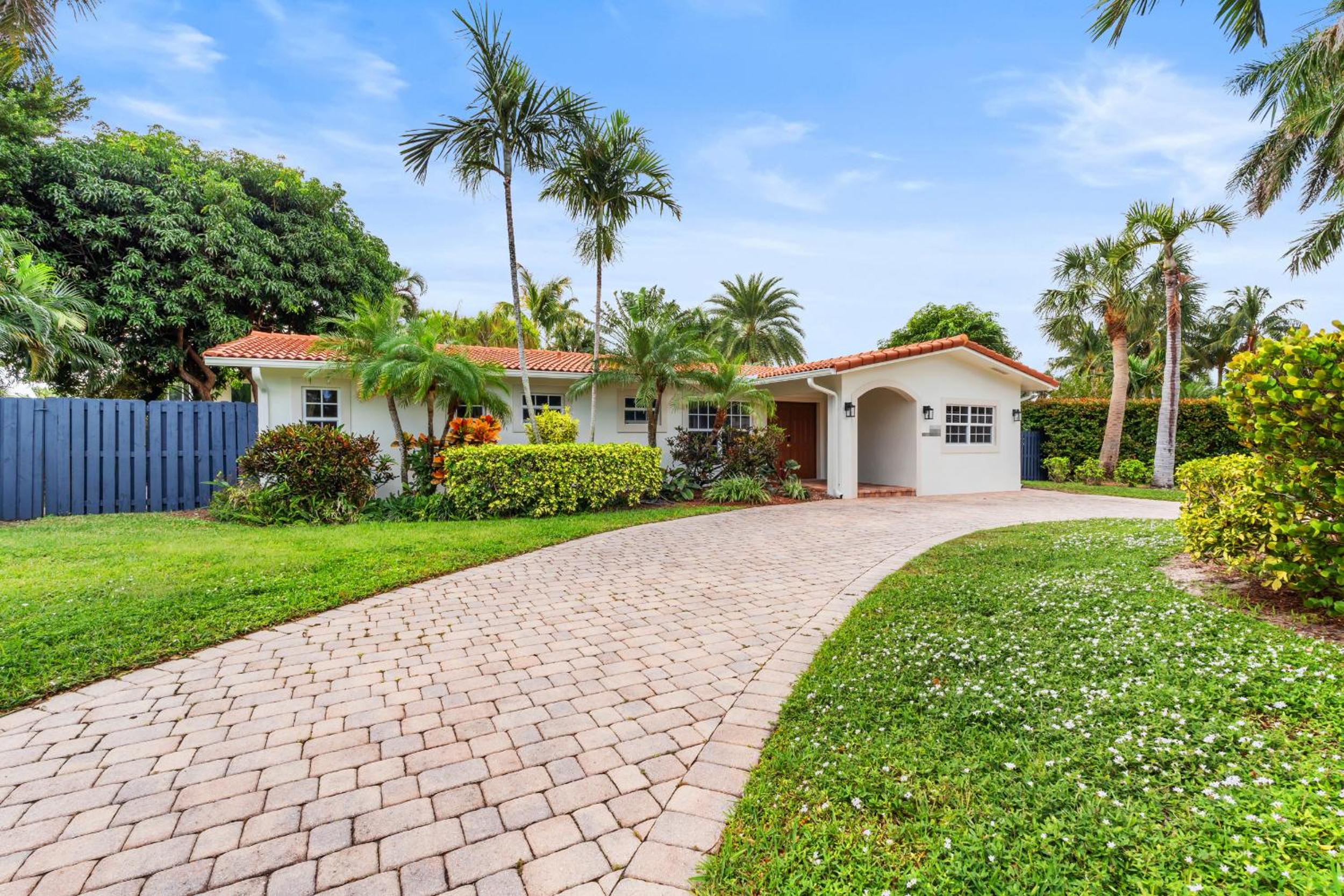 A Slice of Paradise - Bel Air Beach House with Private Pool
