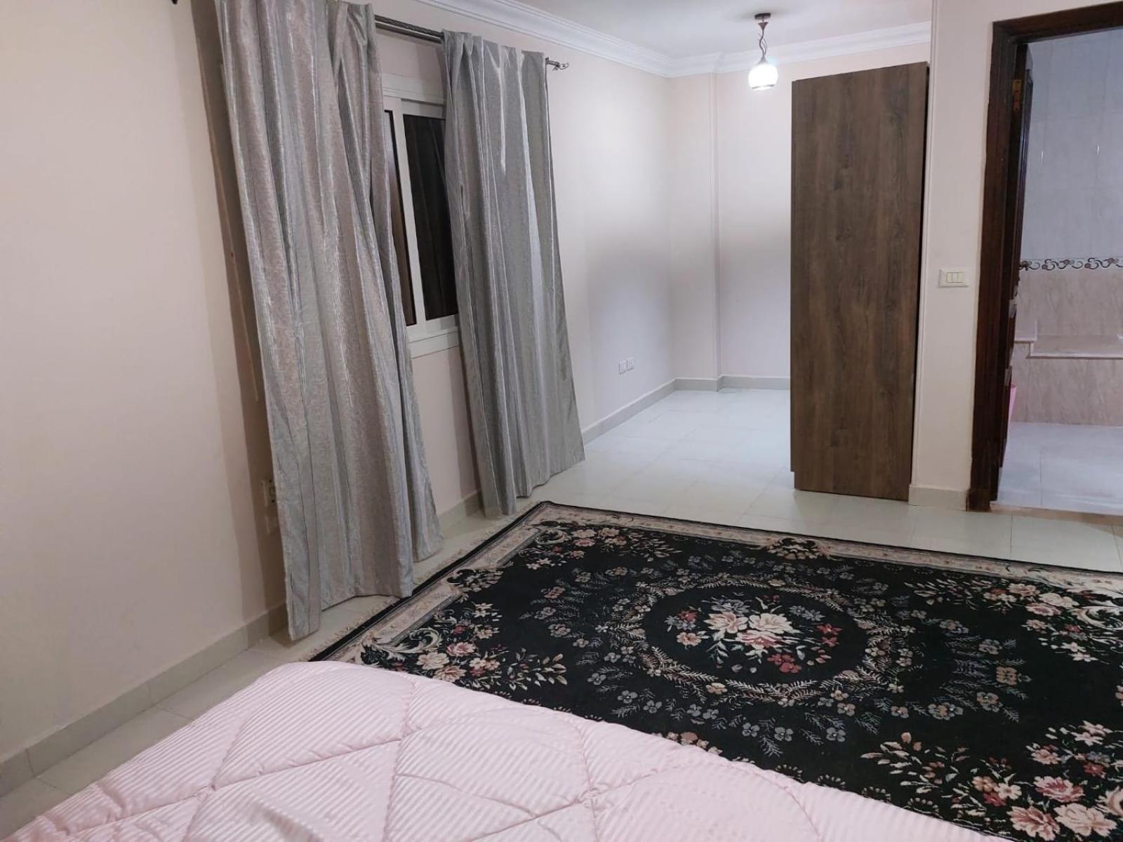 Furnished flat near Pyramids