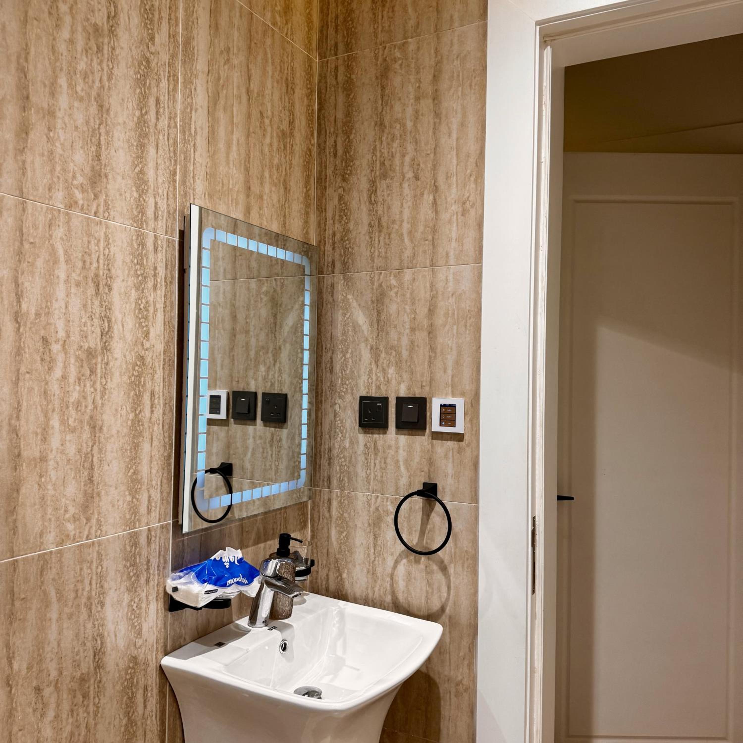 Luxury Smart Apartment A11