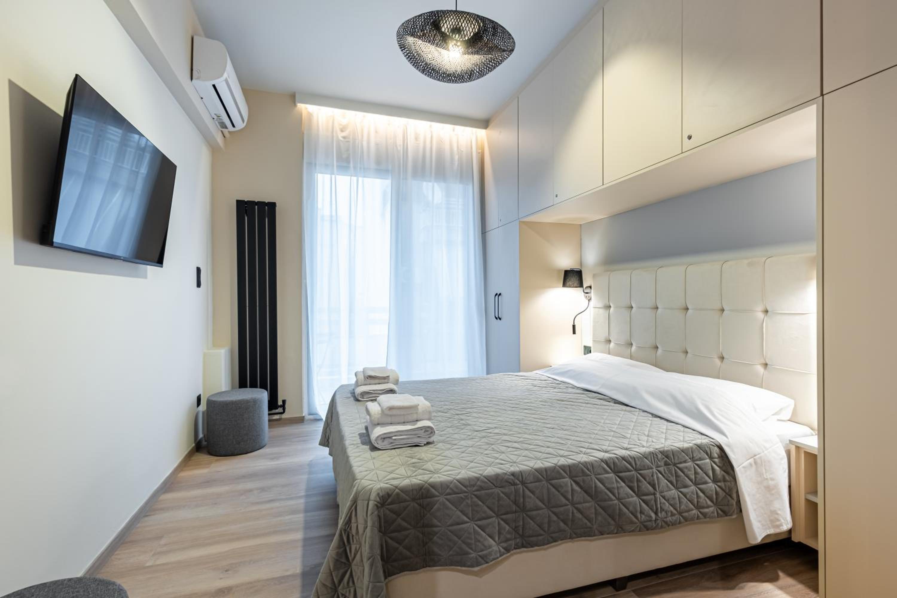 Stylish Central Athens Apartment photo 2