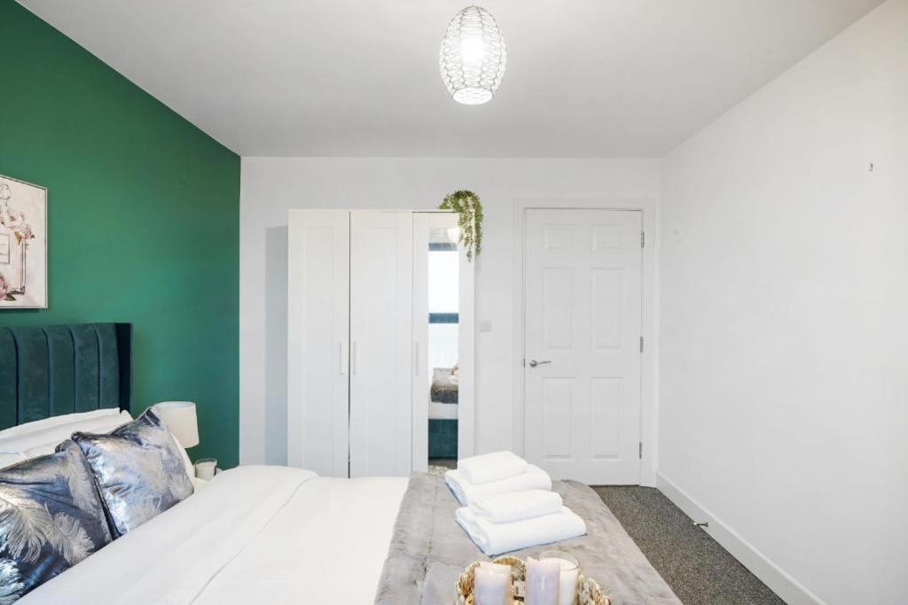 One and Two Bed Apartments Slough near Heathrow