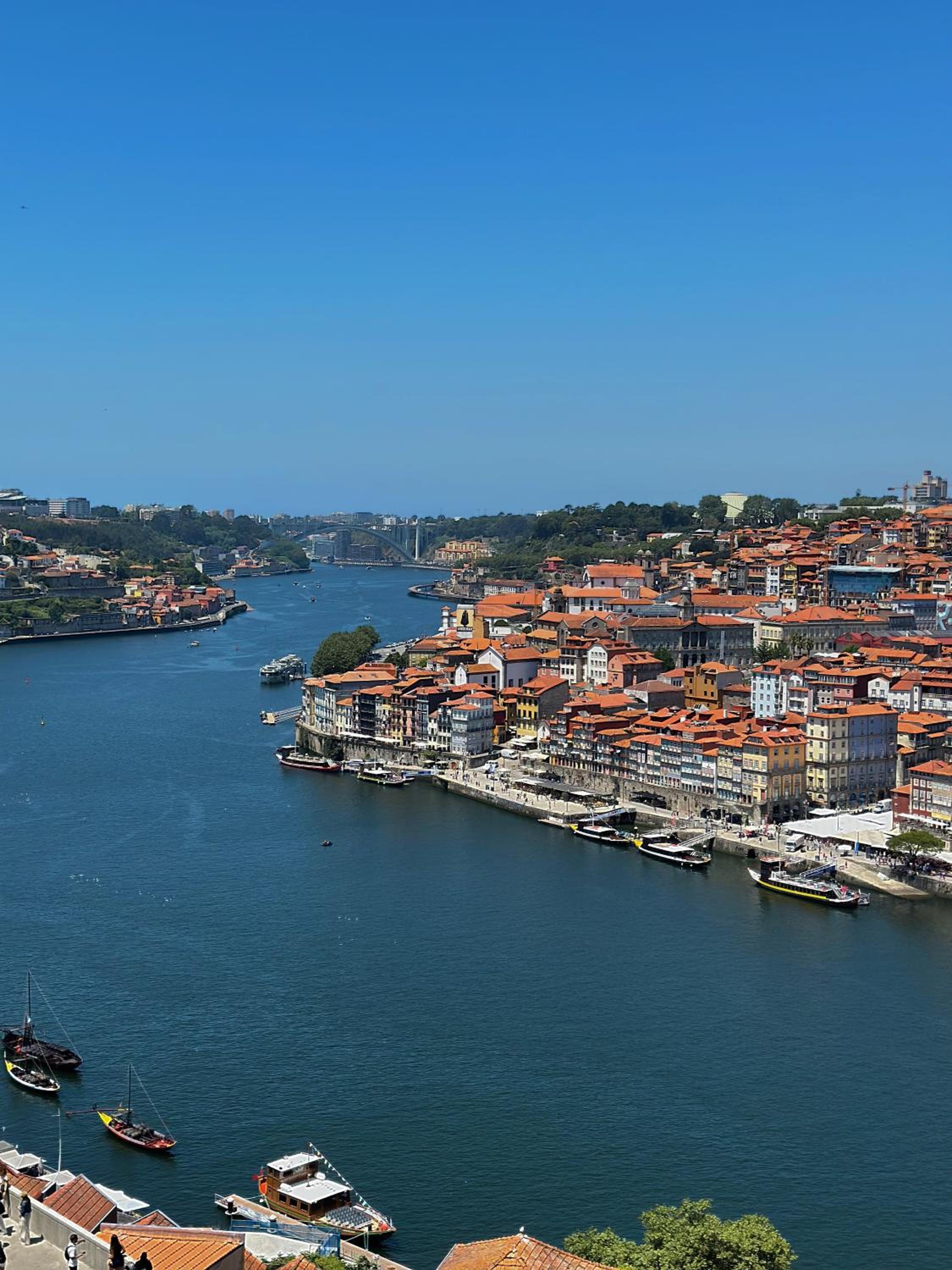 Downtown Premiu in center of Porto 3BR with AC view 3