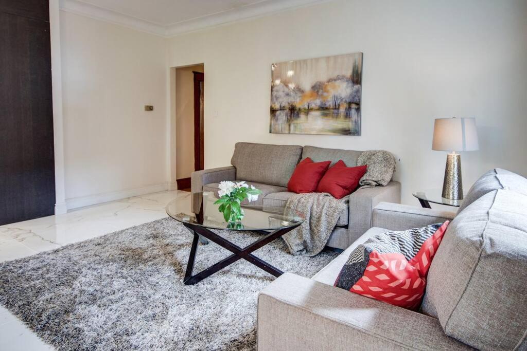 Cheerful house 3 bedrooms 3 bathrooms 3 Free parking