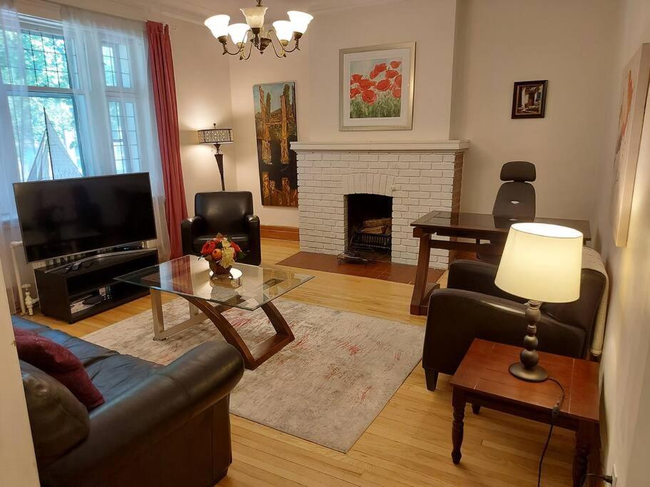 Cheerful house 3 bedrooms 3 bathrooms 3 Free parking